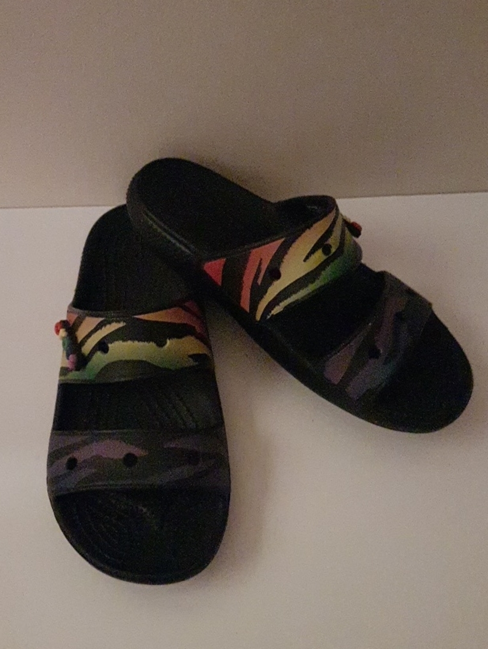 Womens Crocs Size 7.